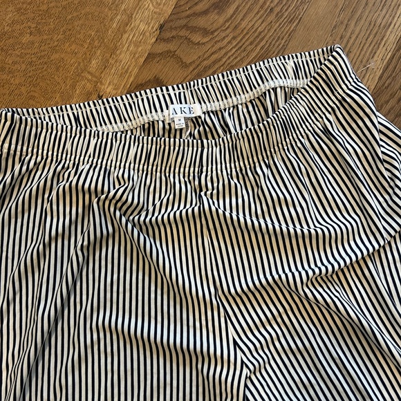 LAKE 95% Modal 5% Spandex Striped Lounge Pants Women’s Size m - Picture 2 of 5